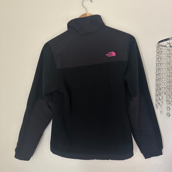 The North Face Black Breast Cancer Awareness Denali Fleece Jacket Size S… - Picture 2 of 16